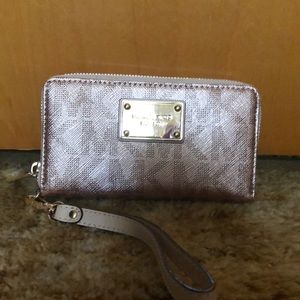 Michael Kors Wristlet